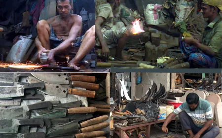 কোরবানির জন্য শানানোর কাজে ব্যস্ত  কামার সম্প্রদায়