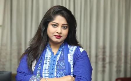 অভিনয়ে ফিরলেন মৌসুমী