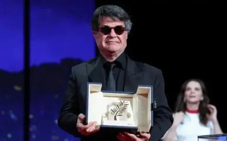 কানস জয় করে দেশে ফিরে ‘নায়কের সংবর্ধনা’ পেলেন ইরানি নির্মাতা জাফর পানাহি