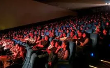 সিনেমা হলে সাপ, আতঙ্কে দর্শকদের ছোটাছুটি