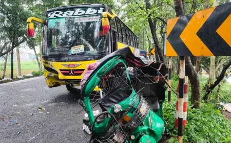 নাটোরে বাস-সিএনজি সংঘর্ষে নিহত ২