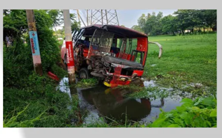 পটিয়ায় বাস-ট্রাক সংঘর্ষে চালক নিহত