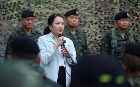 রাজনৈতিক সংকটের মধ্যে মন্ত্রিসভায় রদবদল শুরু করলেন থাই প্রধানমন্ত্রী