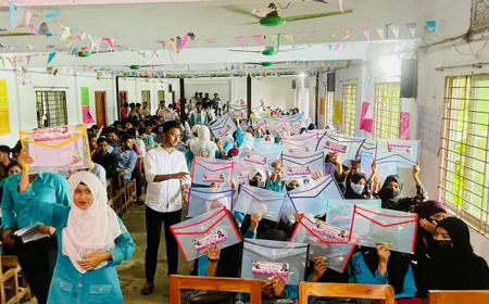 নোয়াখালীতে এইচএসসি পরীক্ষার্থীদের শিক্ষা উপকরণ বিতরণ ছাত্রদলের