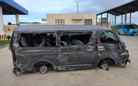 চট্টগ্রাম কর্ণফুলী টানেলে মাইক্রো বাসের নিয়ন্ত্রণ হারিয়ে আহত চার