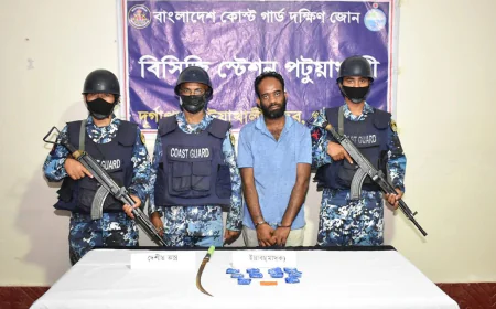 কোস্ট গার্ডের বিশেষ অভিযানে পটুয়াখালী থেকে ২,১৫৪ পিস ইয়াবা উদ্ধার