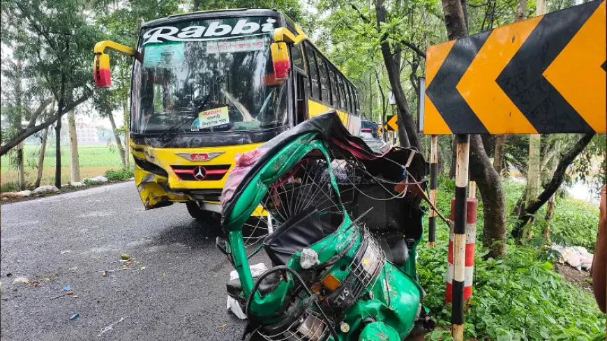 নাটোরে বাস-সিএনজি সংঘর্ষে নিহত ২