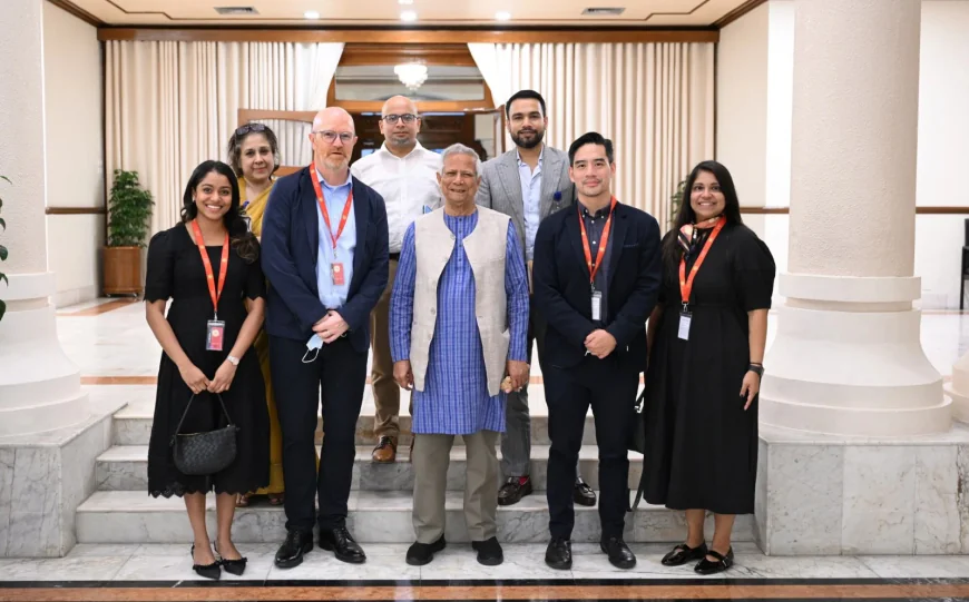 সামাজিক যোগাযোগমাধ্যমে অপতথ্য মোকাবেলায় আরও কার্যকর উপায় খুঁজে বের করতে মেটাকে প্রধান উপদেষ্টার আহ্বান