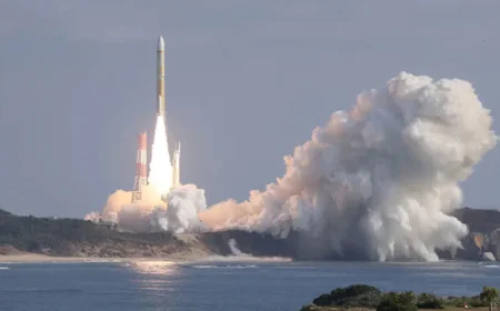 ইরাক বিমানবন্দরে রকেট হামলায় আহত ২