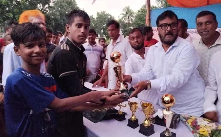 ‘তারুণ্যের উৎসব’ সিরাজগঞ্জে কিশোর-নবীন ফুটবল প্রতিযোগিতার ফাইনাল অনুষ্ঠিত