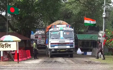 পবিত্র আশুরা উপলক্ষে হিলি স্থলবন্দরে আমদানি-রপ্তানি বন্ধ