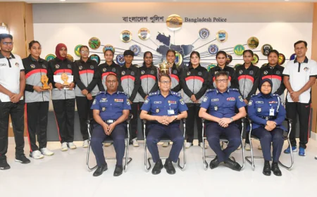 আইজিপির সাথে নারী ভলিবল দলের সৌজন্য সাক্ষাত