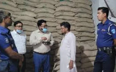 চাউলের অবৈধ মজুদের অভিযোগে দুই প্রতিষ্ঠানকে জরিমানা