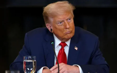 কানাডিয়ান পণ্যের ওপর ৩৫ শতাংশ শুল্ক আরোপের হুমকি ট্রাম্পের