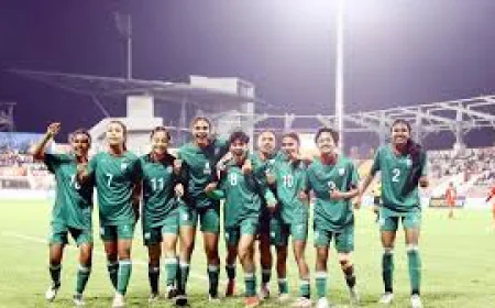 সাগরিকার চার গোলে নেপালকে হারিয়ে অপরাজিত চ্যাম্পিয়ন বাংলাদেশ