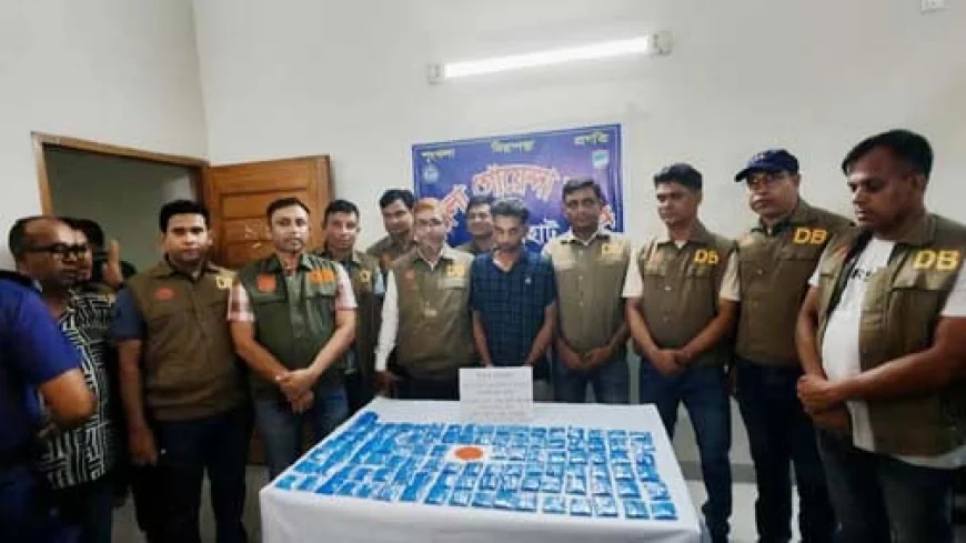 বাগেরহাটে আমের ক্যারেট থেকে কোটি টাকার ইয়াবাসহ মাদক ব্যবসায়ী গ্রেফতার