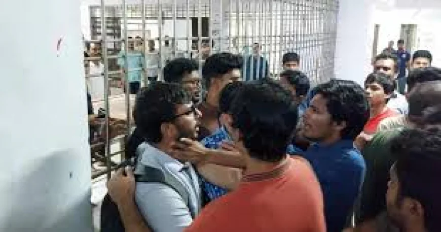শিক্ষকদের ওপর হামলা: ভবনে তালা দেওয়ার হুঁশিয়ারি জবি শিক্ষার্থীদের