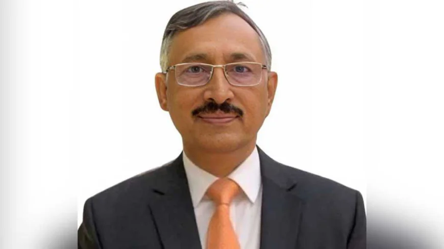 বিক্ষোভের মধ্যে শিক্ষা সচিবকে প্রত্যাহার