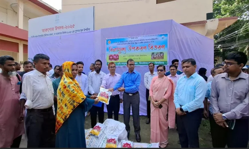 বিনামূল্যে পেঁয়াজ বীজ ও সার পেলেন ঝিনাইদহের ৮৫০ কৃষক