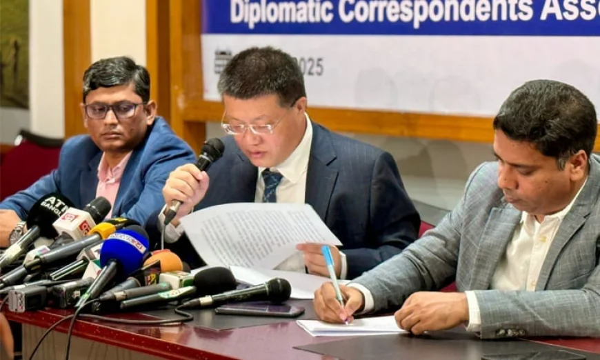 চীনা কমিউনিস্ট পার্টি বাংলাদেশের রাজনৈতিক দলগুলোর সঙ্গে সম্পর্ক জোরদার করতে চায়: রাষ্ট্রদূত