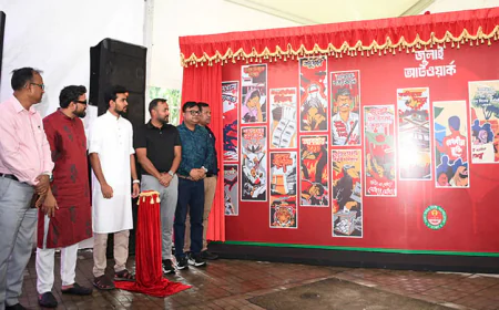 উপদেষ্টা আসিফ মাহমুদের হাতে ‘জুলাই আর্ট ওয়ার্ক’ গ্রাফিতির শুভ উদ্বোধন