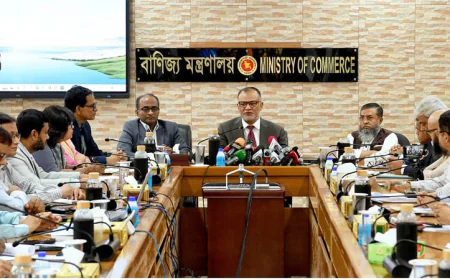 চলতি অর্থবছরে রপ্তানির লক্ষ্য ৬৩.৫ বিলিয়ন ডলার: বাণিজ্য সচিব