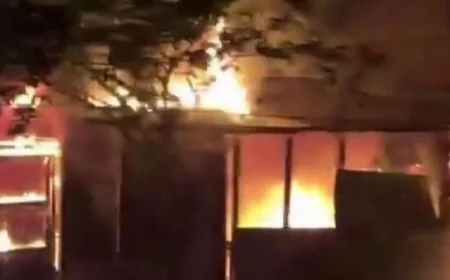 লক্ষ্মীপুরে অগ্নিকাণ্ডে ৬টি দোকান পুড়ে ছাই