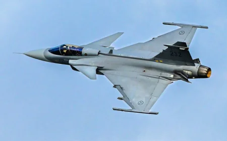 কলম্বিয়া ৪.৩ বিলিয়ন ডলারে সুইডিশ যুদ্ধবিমান কেনার চুক্তি