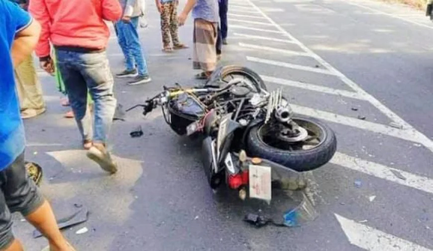 মীরসরাইয়ে সড়ক দুর্ঘটনায় দুই শিক্ষার্থীর মৃত্যু