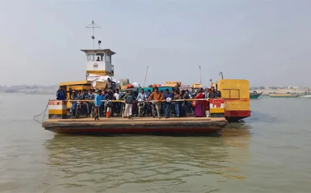 কিশোরগঞ্জ হাওরে ফেরি চলাচল শুরু
