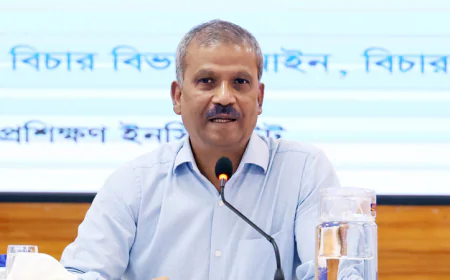 গুজব থেকে প্রবাসীদের সতর্ক থাকার আহ্বান উপদেষ্টা আসিফ নজরুলের