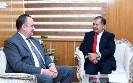 গণমাধ্যমের স্বাধীনতা নিশ্চিতে বদ্ধপরিকর সরকার : মার্কিন রাষ্ট্রদূতকে তথ্যমন্ত্রী