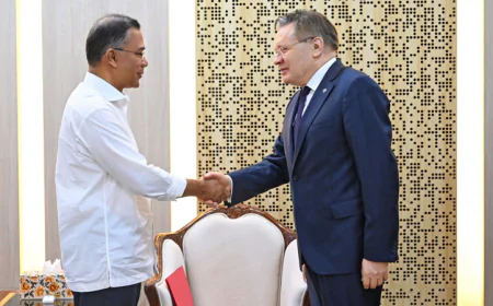 প্রধানমন্ত্রীর সঙ্গে রোসাটমের ডিজির সৌজন্য সাক্ষাৎ