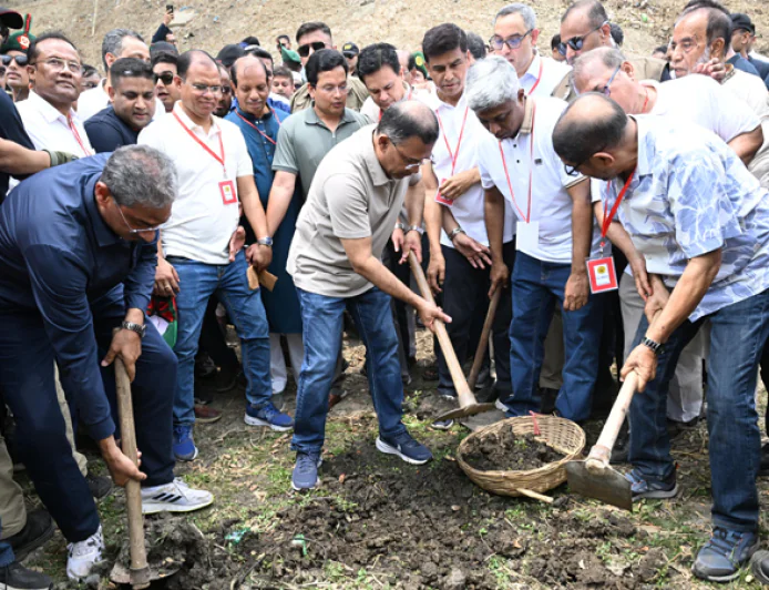 বাবার স্মৃতি বিজড়িত শার্শার উলসী খাল পুনঃখনন করলেন প্রধানমন্ত্রী