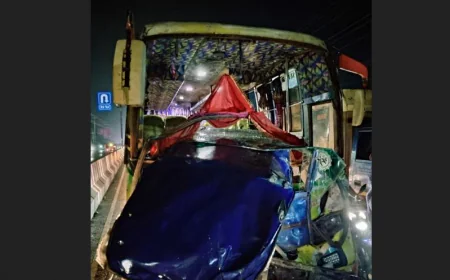 কুমিল্লায় বাস ও অটোরিকশা সংঘর্ষে নিহত ৩, আহত ২