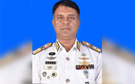 মোংলা বন্দরের চেয়ারম্যান হিসেবে রিয়ার অ্যাডমিরাল আরিফ আহমেদ মোস্তফার দায়িত্ব গ্রহণ