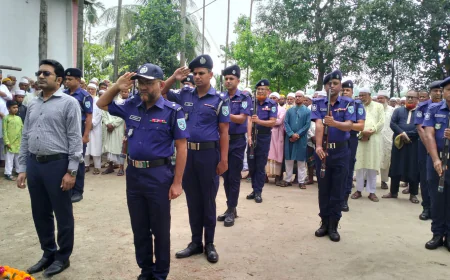 লালমনিরহাটে দুই মুক্তিযোদ্ধাকে রাষ্ট্রীয় মর্যাদায় দাফন করা হলো