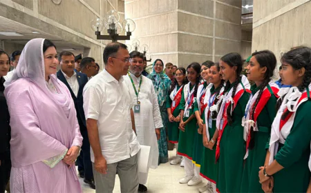দেশের কল্যাণে কাজ করতে শিক্ষার্থীদের প্রস্তুত থাকার আহ্বান প্রধানমন্ত্রীর