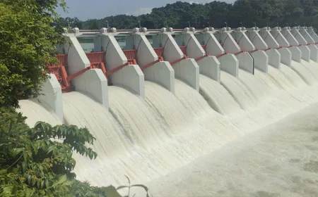 পানির চাপ বাড়ছে, শনিবার খুলছে কাপ্তাই বাঁধের ১৬ জলকপাট