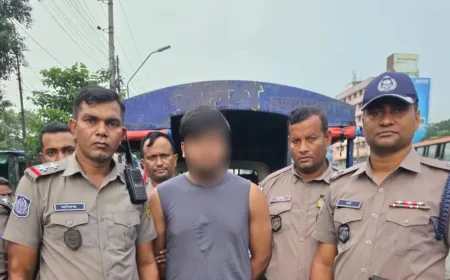 গাবতলীতে স্পোর্টস কার থেকে বিদেশি পিস্তল উদ্ধার, আটক ১