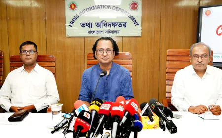 সাইবার বুলিং প্রতিরোধে সরকার কঠোর অবস্থানে: তথ্য উপদেষ্টা