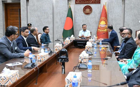 পোশাক শিল্পের বিকাশে বাধা দ্রুত অপসারণের নির্দেশ প্রধানমন্ত্রীর