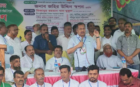 ফ্যামিলি কার্ড বিতরণে অনিয়মে কঠোর ব্যবস্থা নেওয়ার হুঁশিয়ারি তথ্যমন্ত্রীর