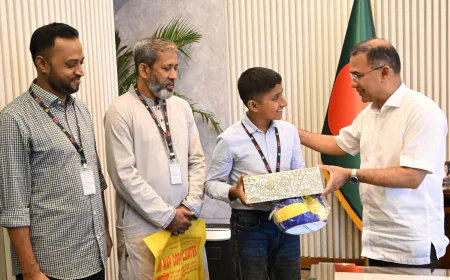 প্রধানমন্ত্রীর সঙ্গে দেখা, হাসিমাখা তাহসিন আবারও আলোচনায়