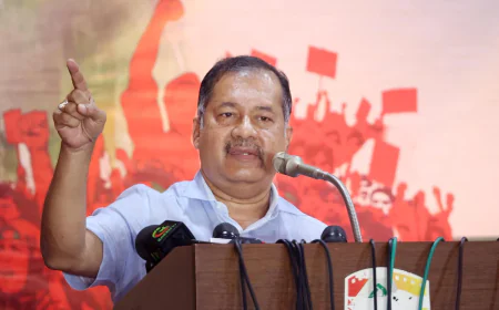 জুলাইয়ের আত্মত্যাগকে লাভের হাতিয়ার বানাবেন না: তথ্যমন্ত্রী