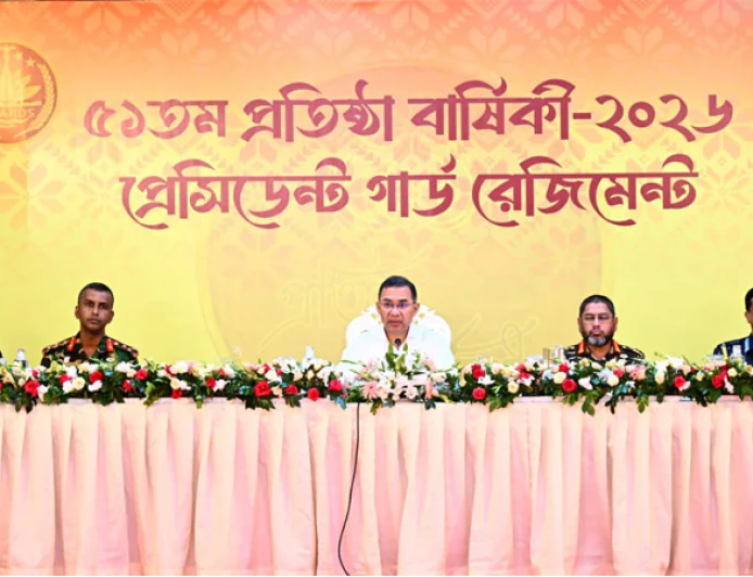 নিরাপত্তার নামে সরকারপ্রধানকে জনগণ থেকে বিচ্ছিন্ন না রাখতে পিজিআরকে প্রধানমন্ত্রীর আহ্বান