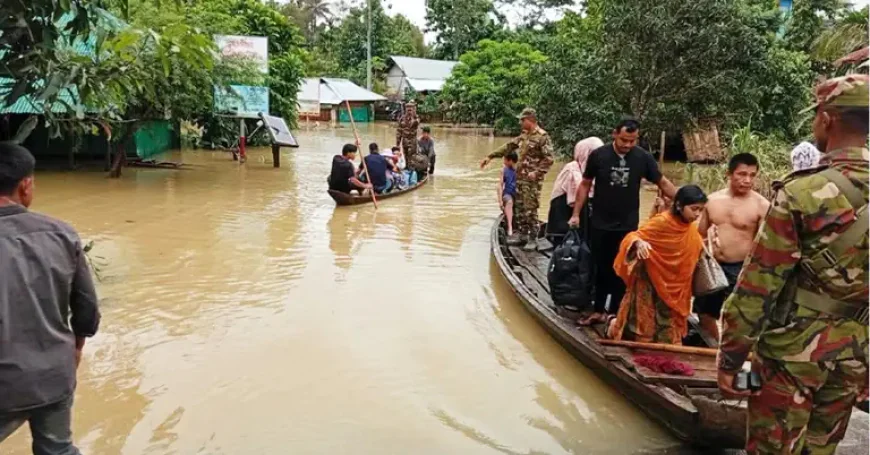 পাহাড়ি অঞ্চলে বন্যা-পাহাড়ধসে সেনাবাহিনীর উদ্ধার ও ত্রাণ তৎপরতা অব্যাহত