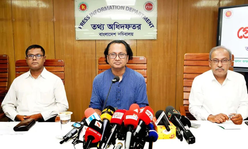 সাইবার বুলিং প্রতিরোধে সরকার কঠোর অবস্থানে: তথ্য উপদেষ্টা