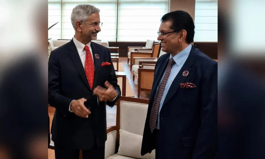 ম্যানিলায় আসিয়ান আঞ্চলিক ফোরামে খলিলুর ও জয়শঙ্করের শুভেচ্ছা বিনিময়