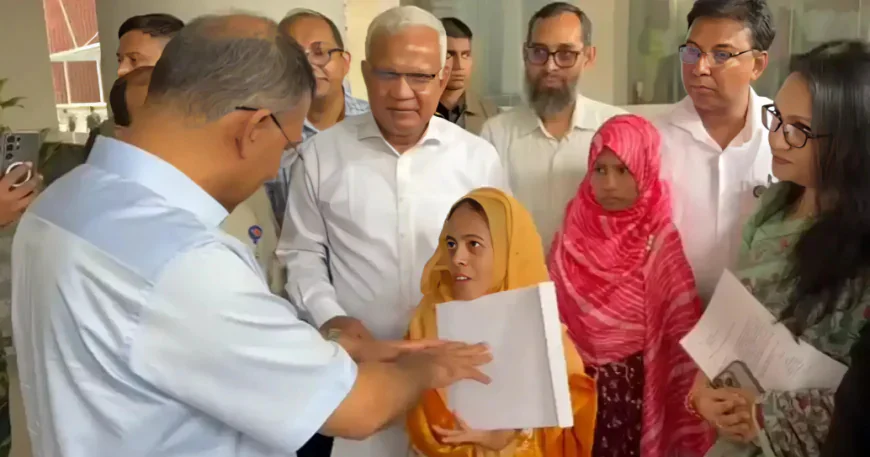 প্রধানমন্ত্রীর হাত থেকে নিয়োগপত্র পেলেন ৩ প্রতিবন্ধী ব্যক্তি